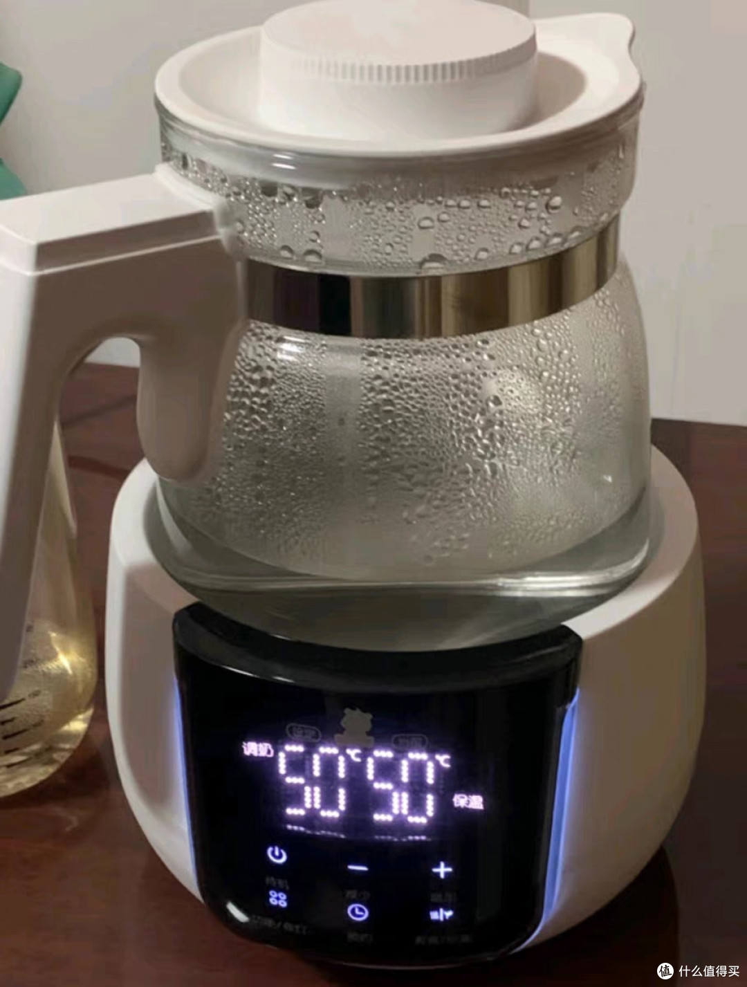 奶爸选择小白熊恒温水壶后的建议：冲奶神器，使用细节需牢记