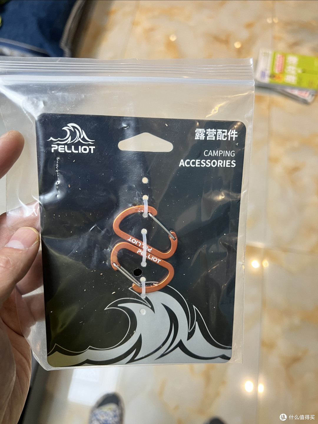 小巧结实的伯希和挂扣