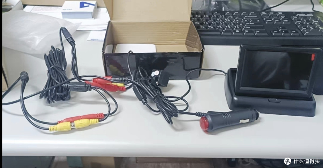 高清摄像头免打孔设计倒车无忧