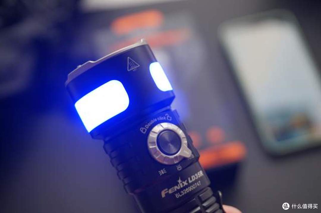 三光齐聚,一筒多用!Fenix LD35R手电开启照明新境界
