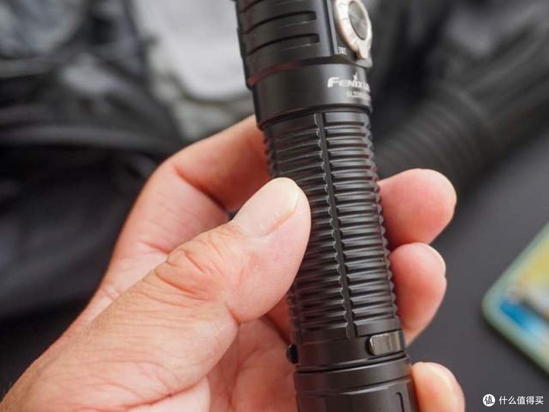 三光齐聚,一筒多用!Fenix LD35R手电开启照明新境界