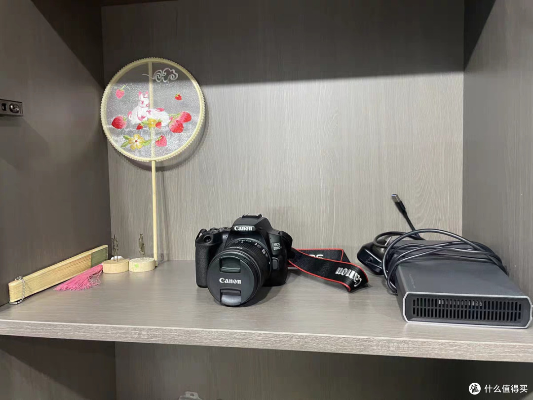 高级相机堪称光影艺术的精密缔造者