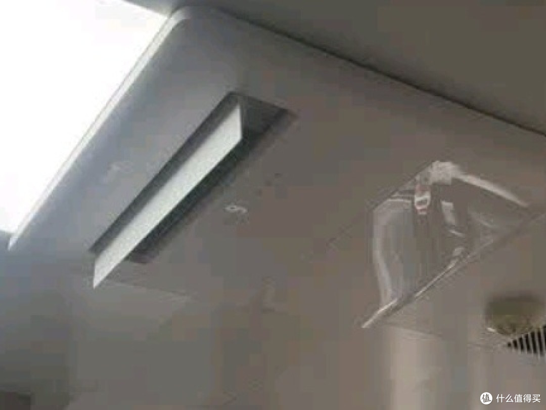 美的厨房空调:制冷与防油烟