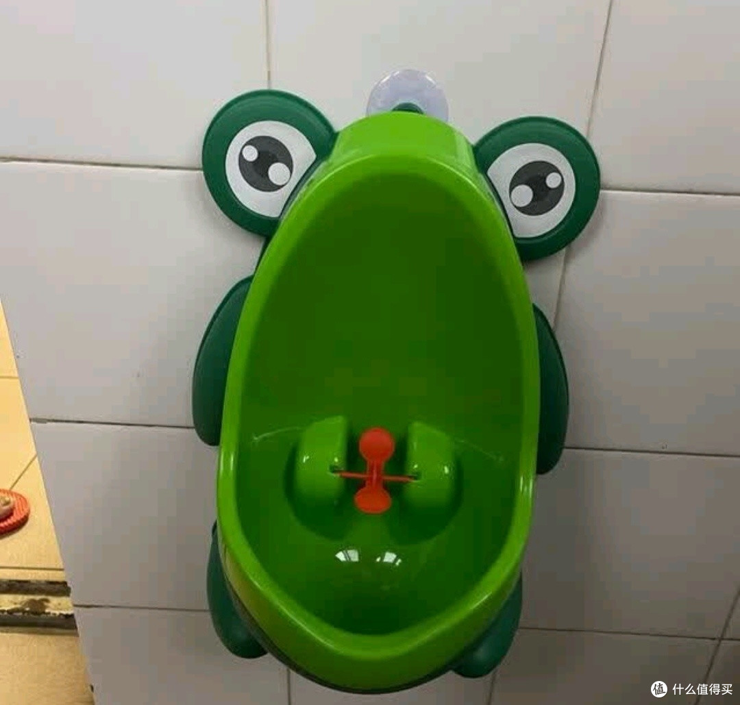 男宝宝应该选择怎么样的小便池?