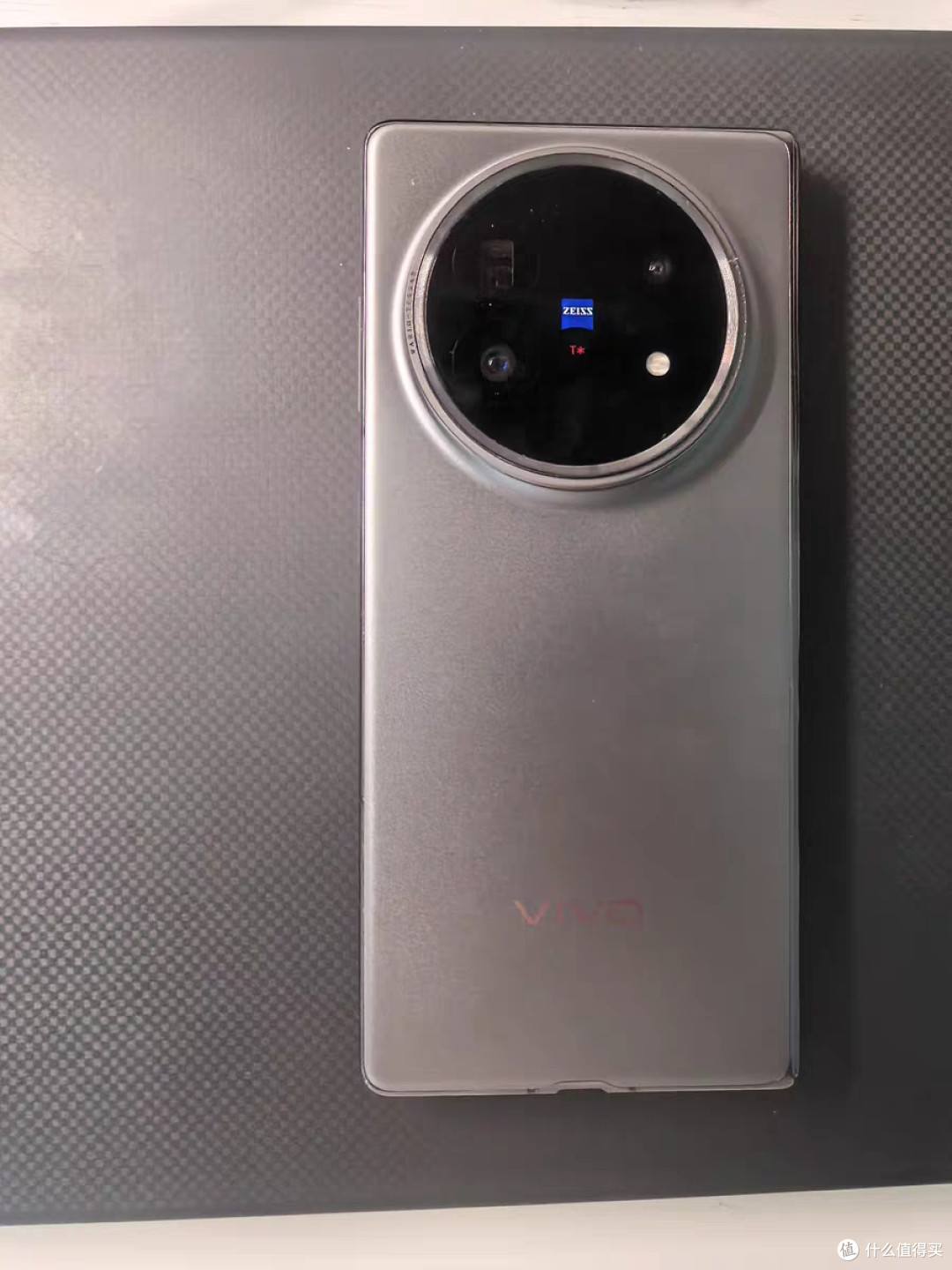 vivo X Fold5即将发布，轻薄革新引关注，你会买单吗？