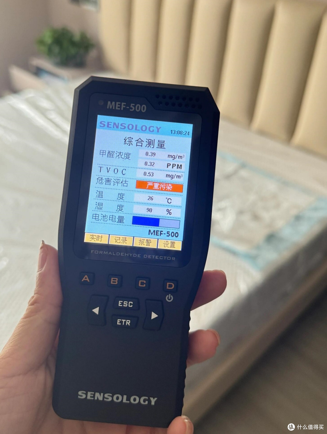 越来越多人卧室“不装衣柜”了,学学广东人的设计,高级又实用