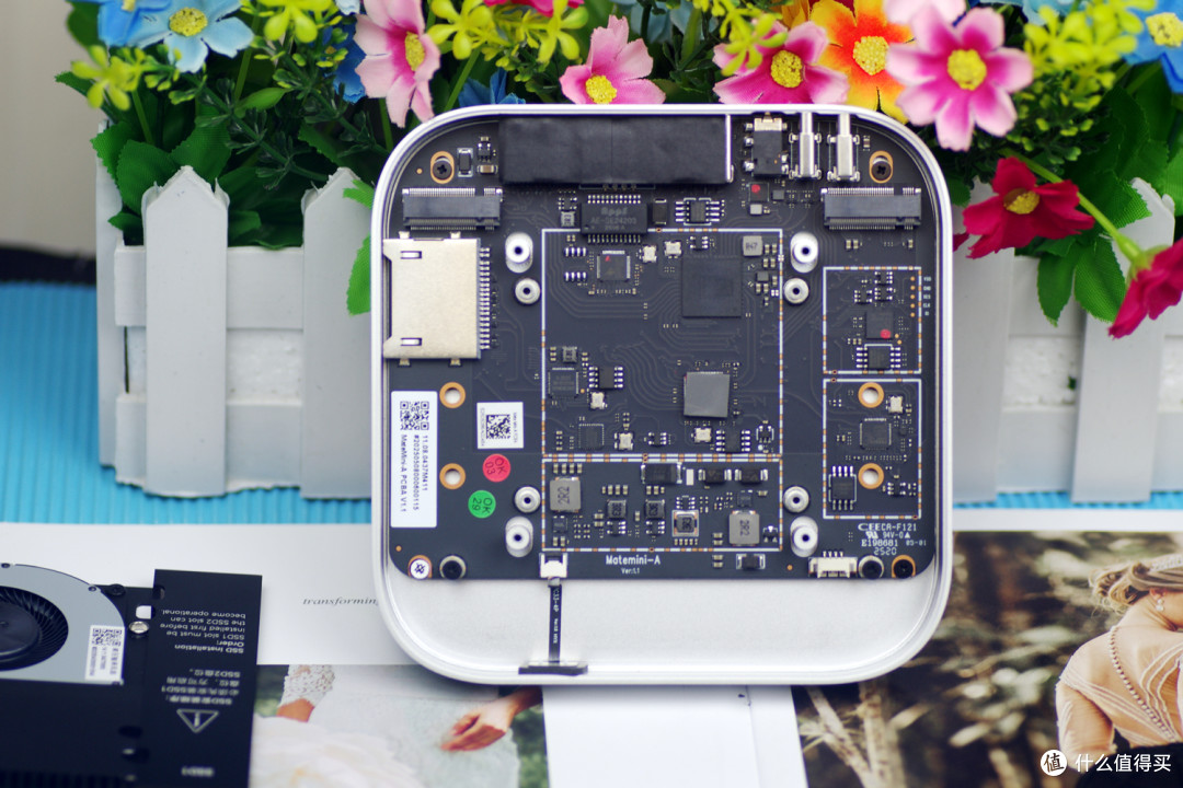 丐版 Mac mini 逆袭神器！零刻Mate Mini扩展坞，轻松扩容16TB