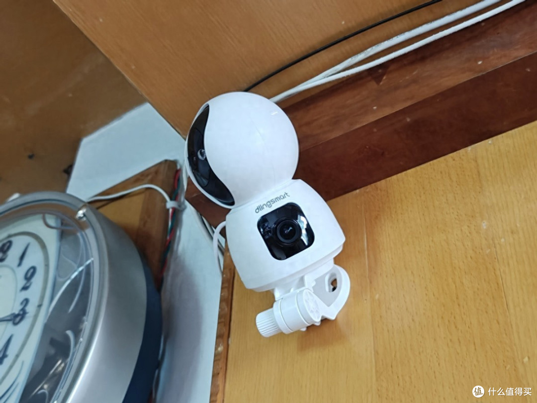 叮零智能双摄像机S8:双镜双视角双2.5K画质,看得更全更清晰
