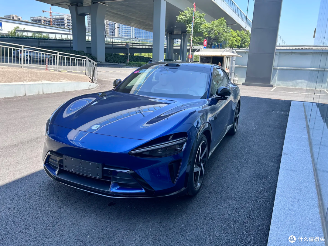 25 万开豪华高性能 SUV!小米 YU7 要改写战局?