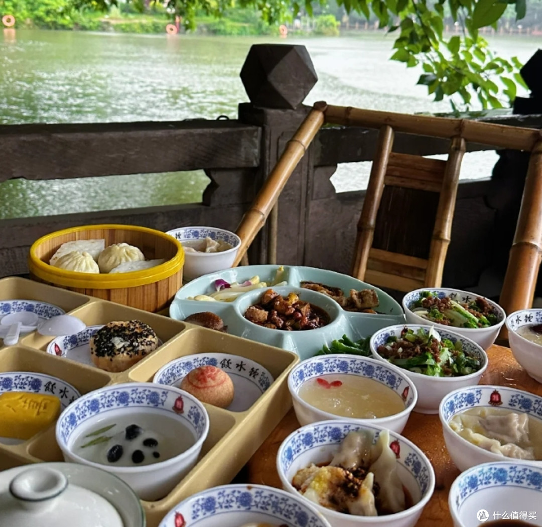 毕业旅行成都游记：在烟火与诗意中镌刻青春