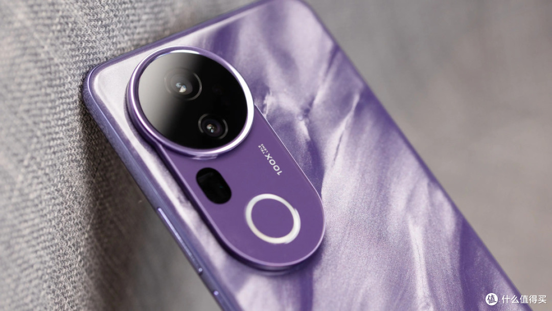 vivo开启降价模式,从3399元跌至2449元,5500mAh+100倍变焦