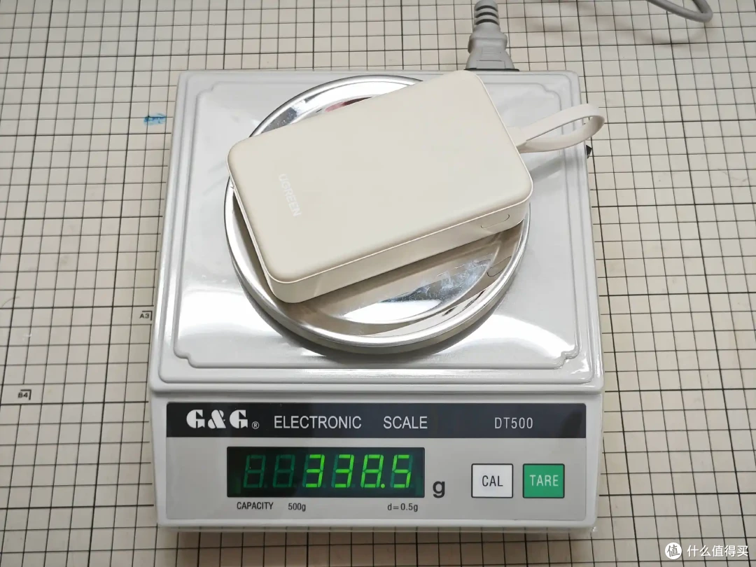 这款移动电源电量实在——绿联充电宝使用体验