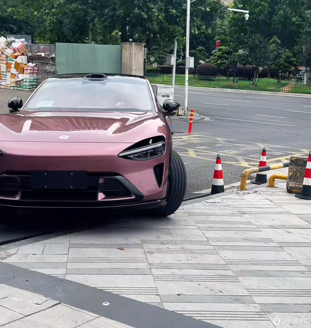 小米YU7:豪华高性能SUV的试驾体验
