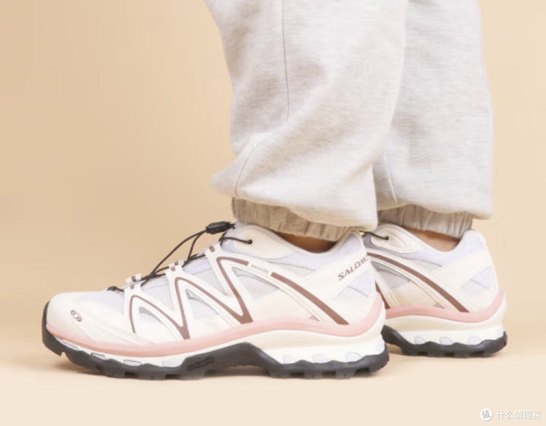 徒步鞋终极对决:三双神鞋谁能征服你的双脚?
