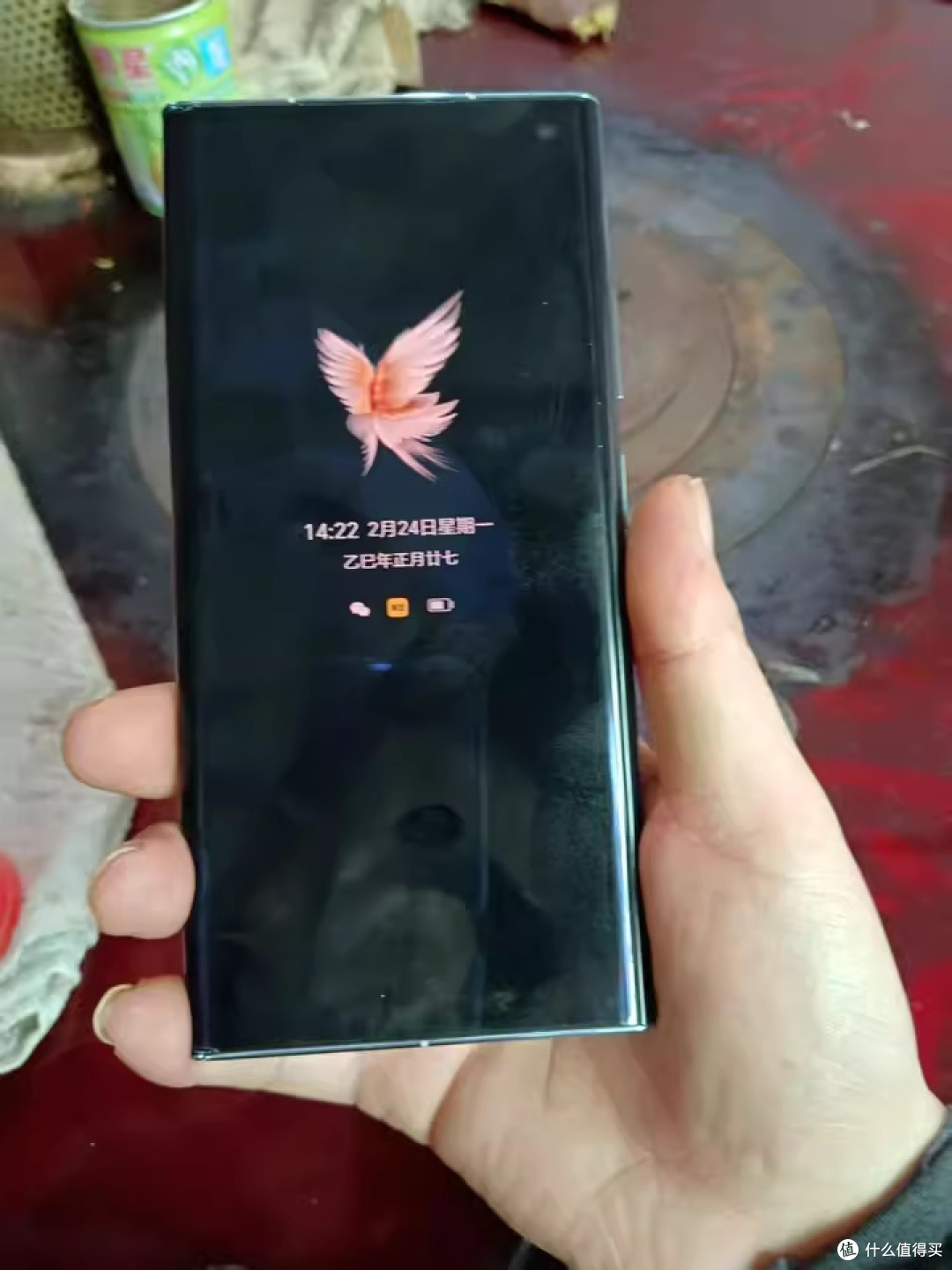 荣耀V Purse：时尚与科技的融合