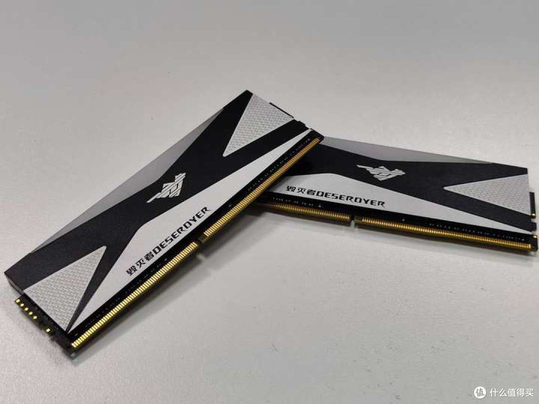 DDR4后时代的荣光,毁灭者-战舰PUY16GX2 4000 C18 CJR内存条实测