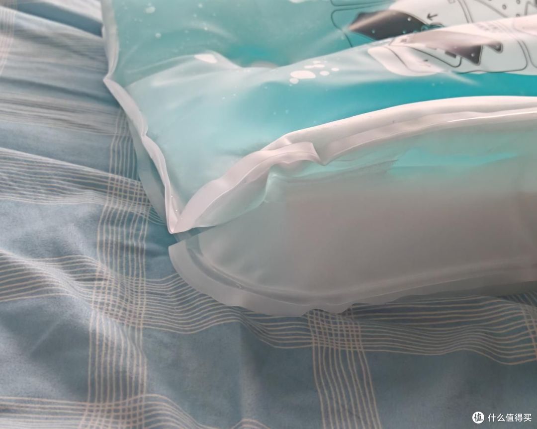 水枕头既凉爽又能保护颈椎?Nitetronic添眠水气浮力枕值不值得买