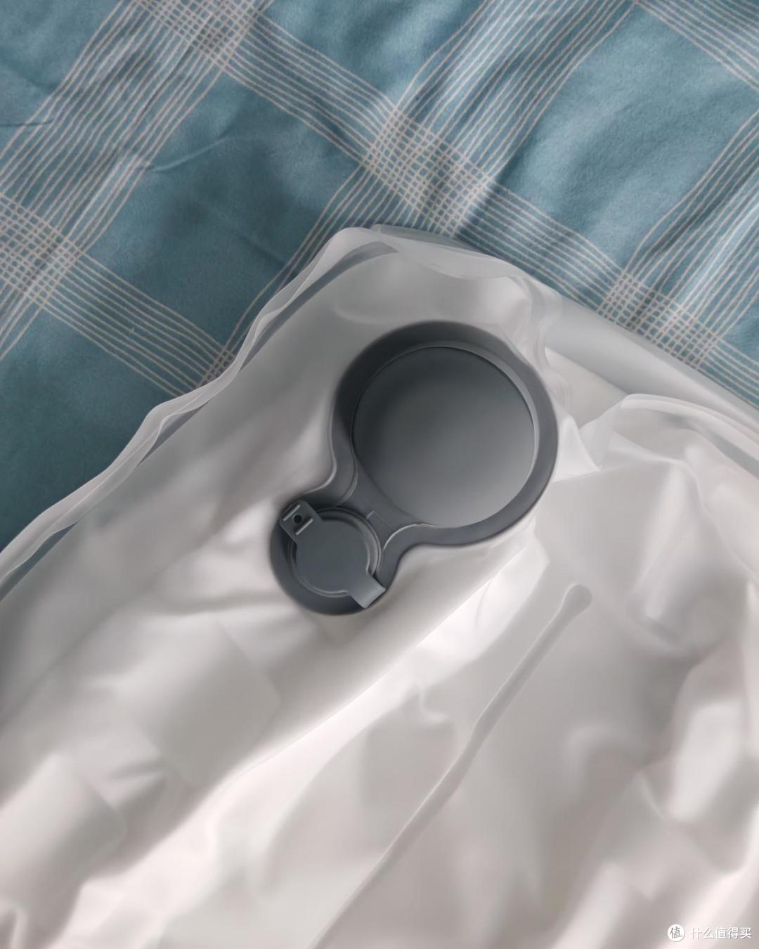 水枕头既凉爽又能保护颈椎?Nitetronic添眠水气浮力枕值不值得买