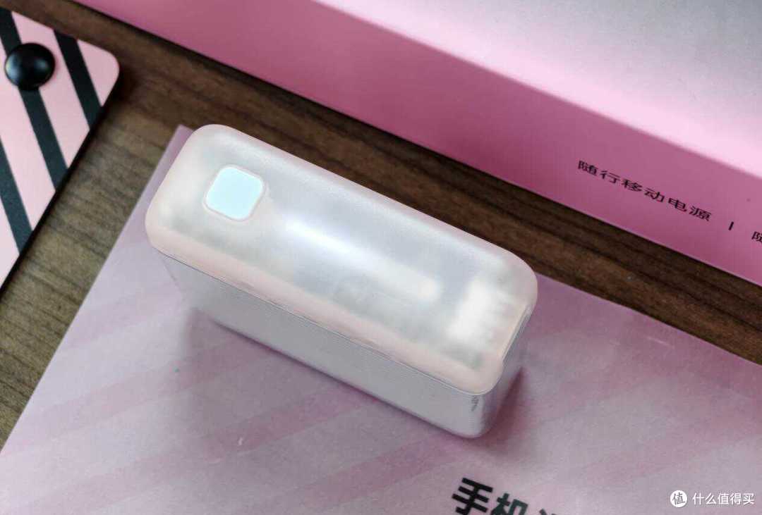3C认证更可靠，入手闪极两款充电设备，适合外出旅途及桌面办公