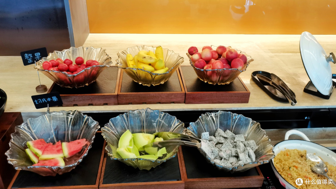 除了没泳池就是四星以上水准,—不到300的兰州高新雁滩美仑酒店
