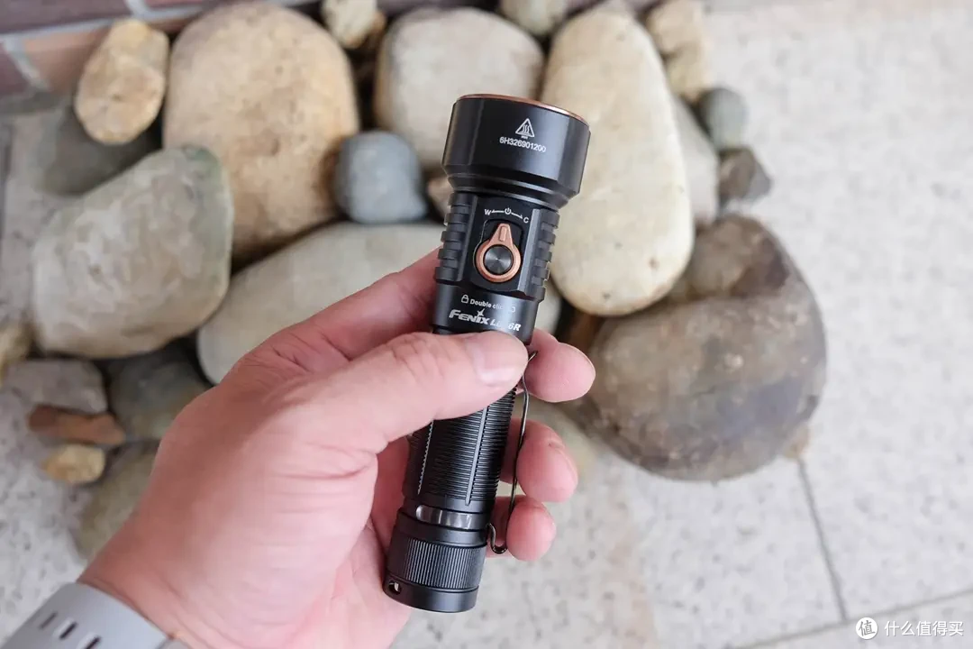 3600流明+6种氛围光效,Fenix LD36R手电颠覆户外照明