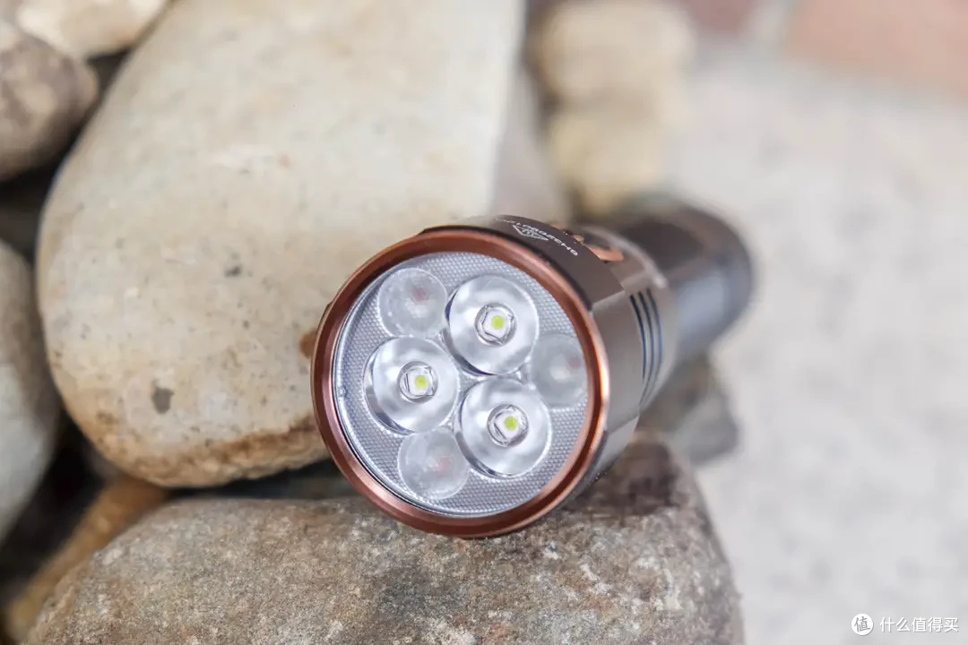3600流明+6种氛围光效,Fenix LD36R手电颠覆户外照明