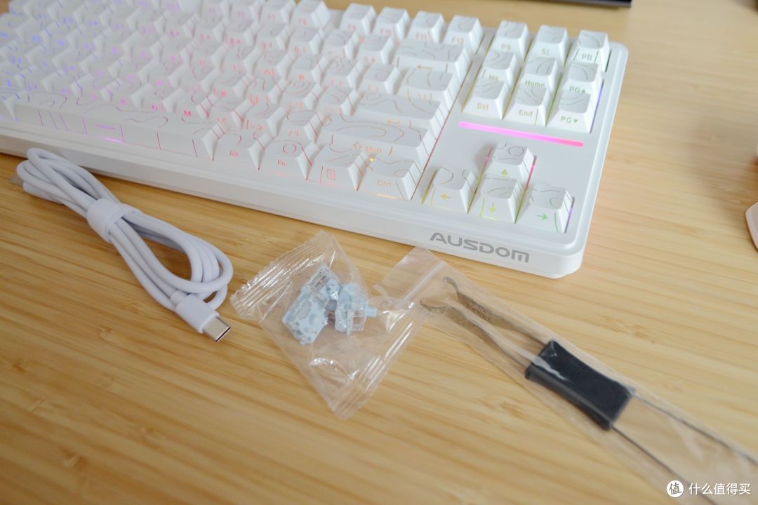 玩家实测阿斯盾 H87 三模客制化机械键盘:性价比之王实至名归