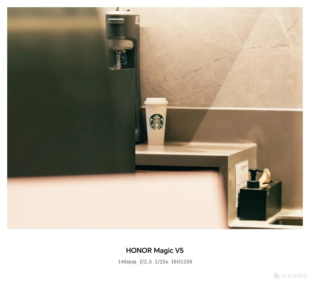 荣耀Magic V5测评:轻薄之外,折叠屏的差异是什么?
