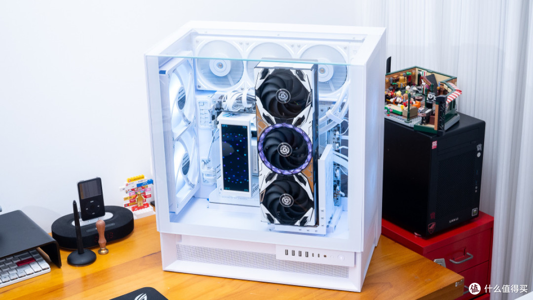 桌面C位：华硕X870吹雪+索泰5070Ti天启+骨伽 双擎OmnyX装机分享