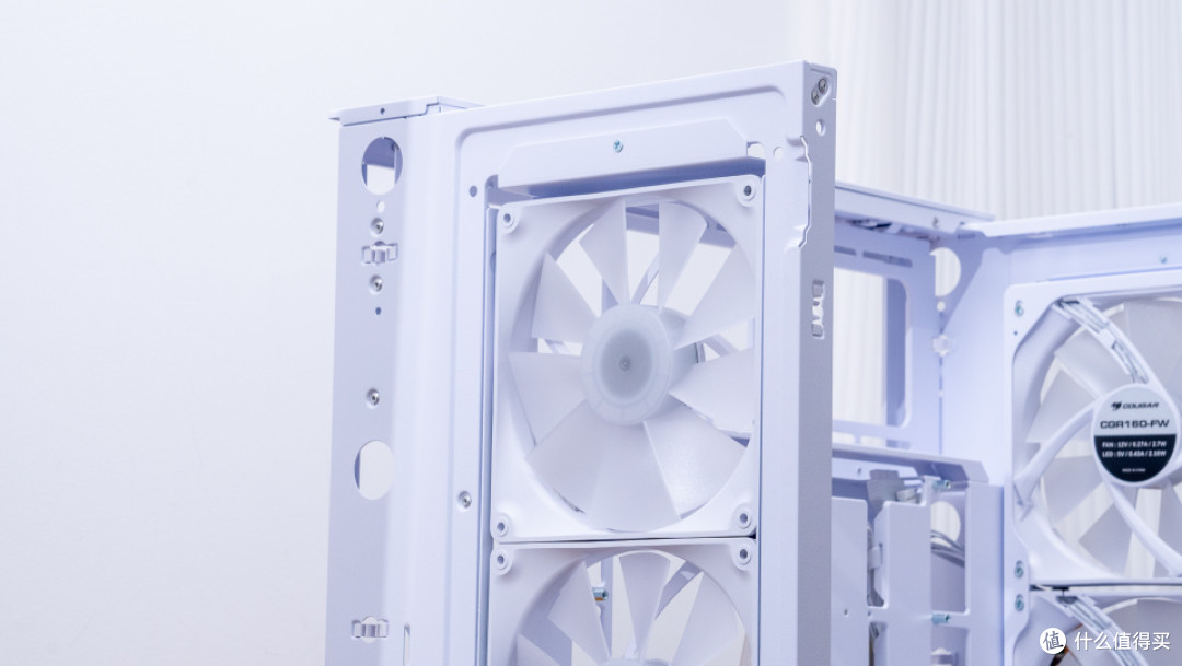 桌面C位：华硕X870吹雪+索泰5070Ti天启+骨伽 双擎OmnyX装机分享