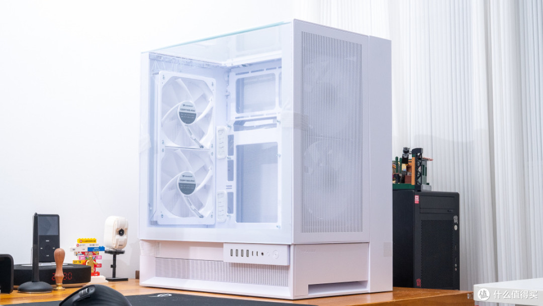 桌面C位：华硕X870吹雪+索泰5070Ti天启+骨伽 双擎OmnyX装机分享
