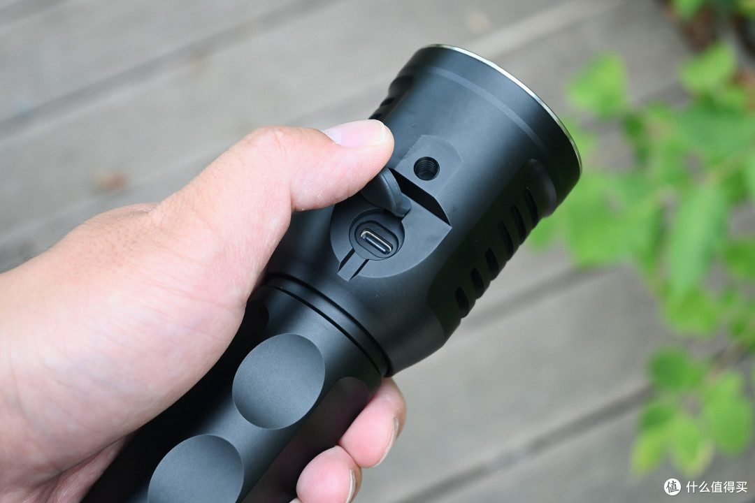 续航持久，输出强劲！迈特明酷MT003 Turbo远射手电体验