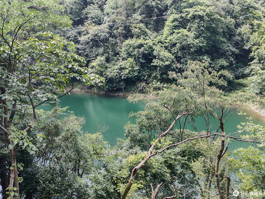 如诗如画的山水画卷:湖南韶山滴水洞