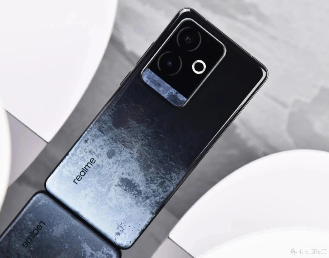 2025年国补后,3款16GB+512GB大跳水的旗舰,一步到位用六年