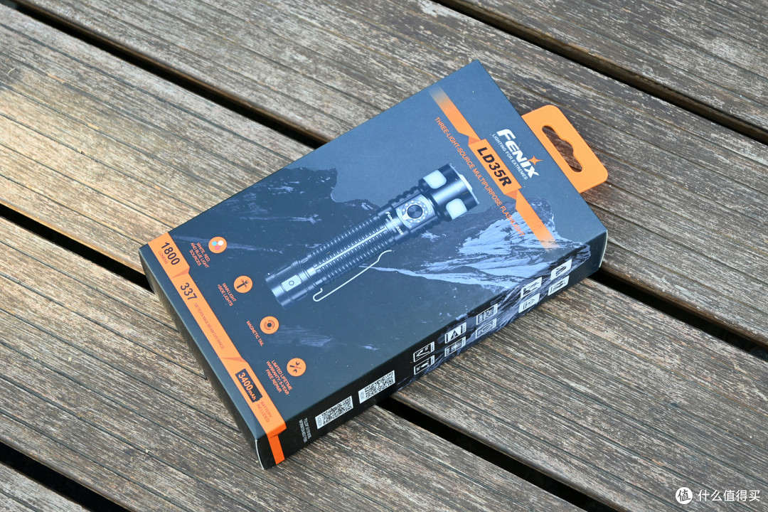 主侧灯三光源,满足多元化需求!Fenix菲尼克斯LD35R多用途手电评