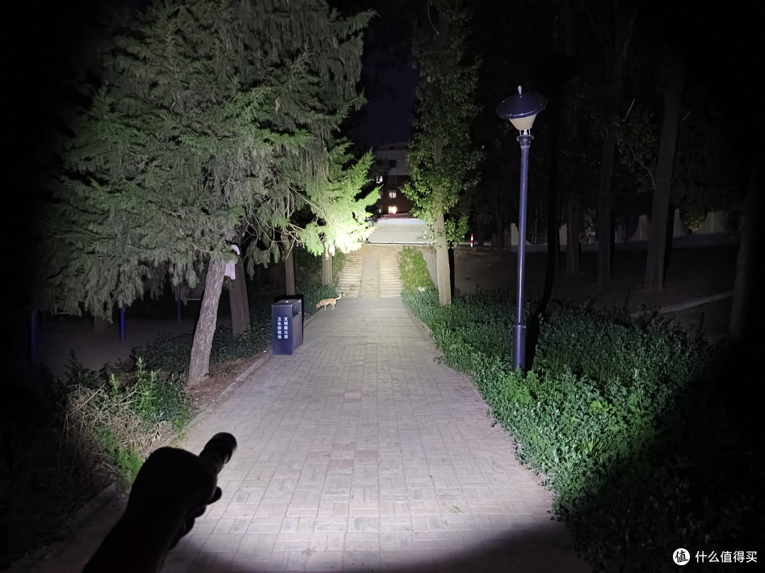 主侧灯三光源,满足多元化需求!Fenix菲尼克斯LD35R多用途手电评