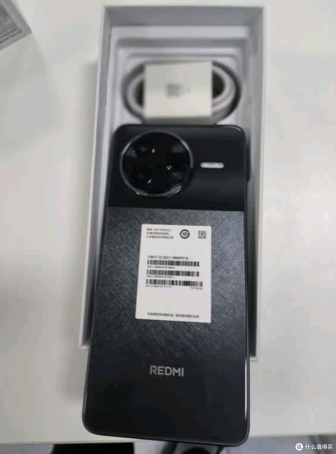 Redmi K80玄夜黑,性能与颜值兼备!