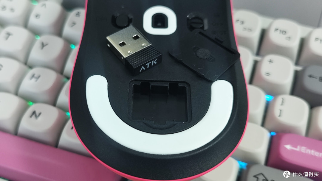 终于用上了ATK A9三模鼠标,桌面吸睛王,办公游戏两不误