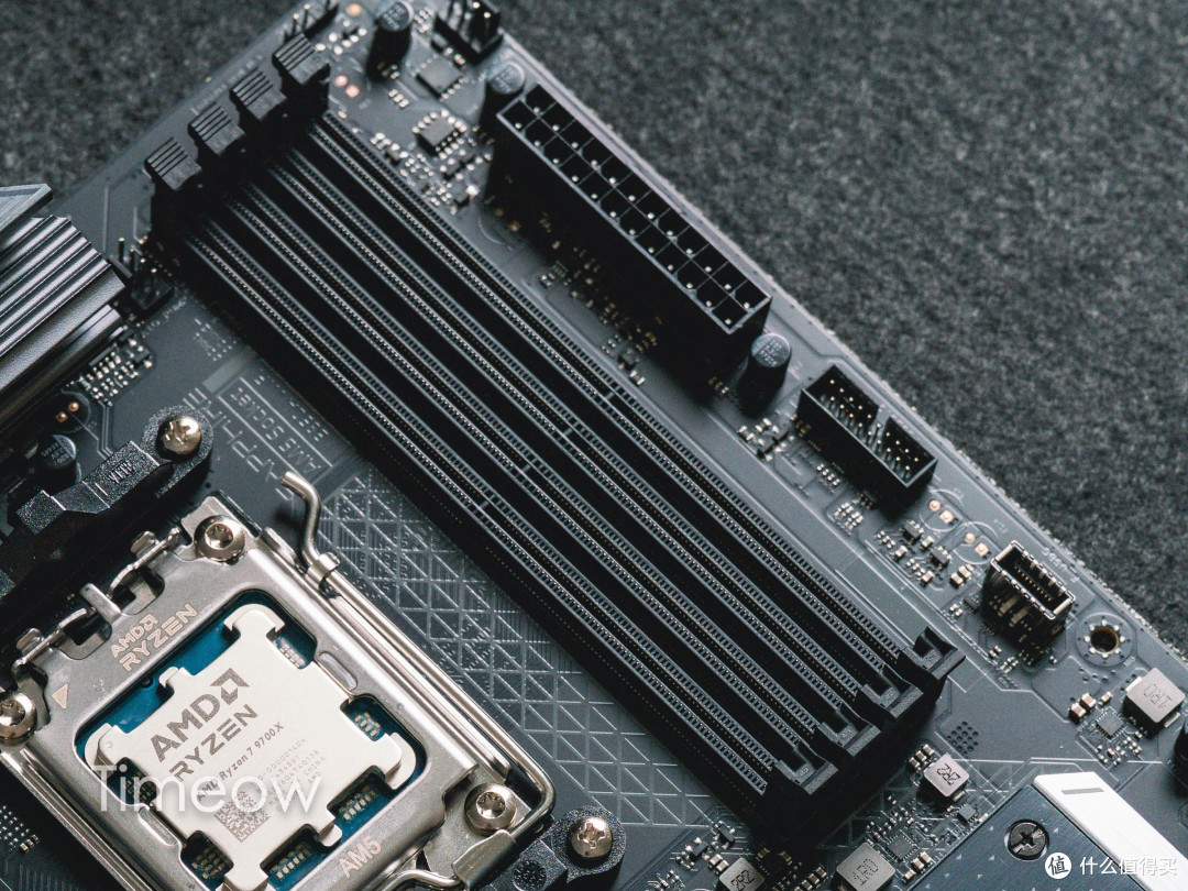 全金属装甲 AMD大板之选 蓝宝石NiTRO氮动B850A主板装机评测