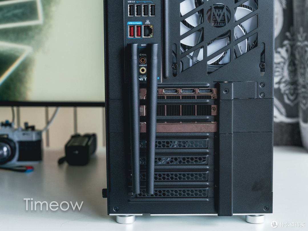 全金属装甲 AMD大板之选 蓝宝石NiTRO氮动B850A主板装机评测