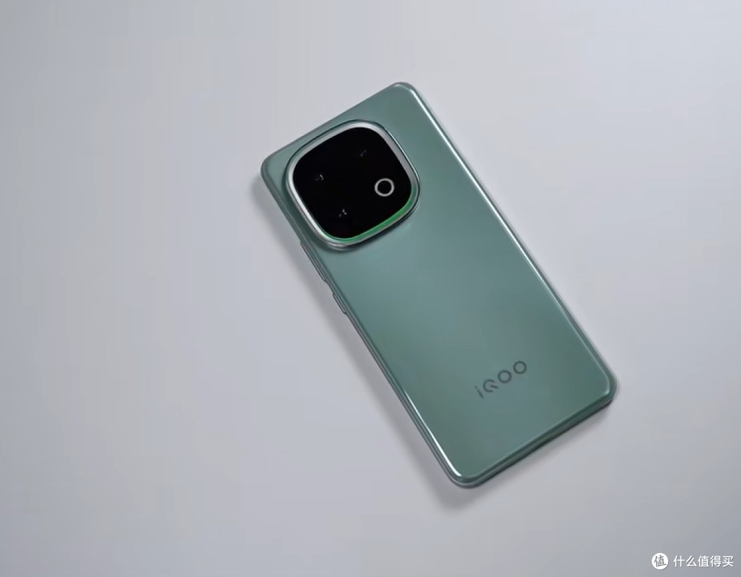 跑分党醒醒!这三款手机用五年都不卡,颜值性能全拉满