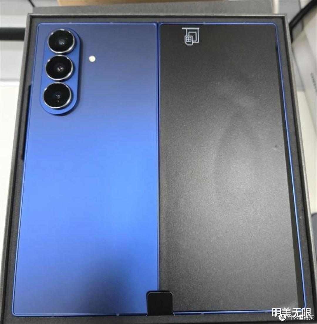 三星Galaxy Z Fold7真机首曝:旗下首款超薄折叠屏!
