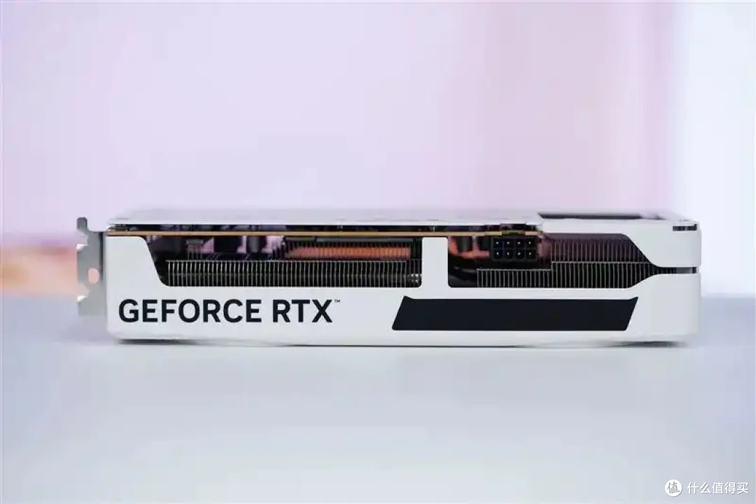 完美替代3050!RTX 5050首发评测:DLSS4/AI/生产力全方面飞跃