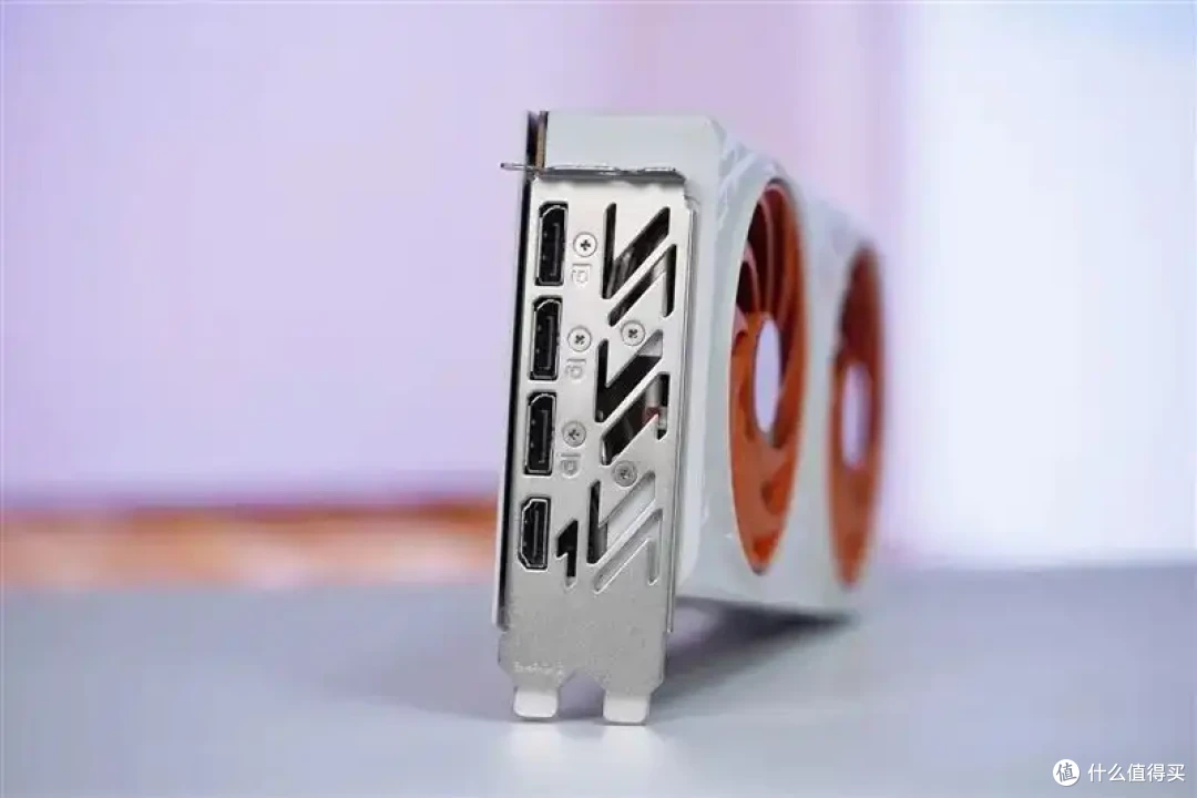 完美替代3050!RTX 5050首发评测:DLSS4/AI/生产力全方面飞跃