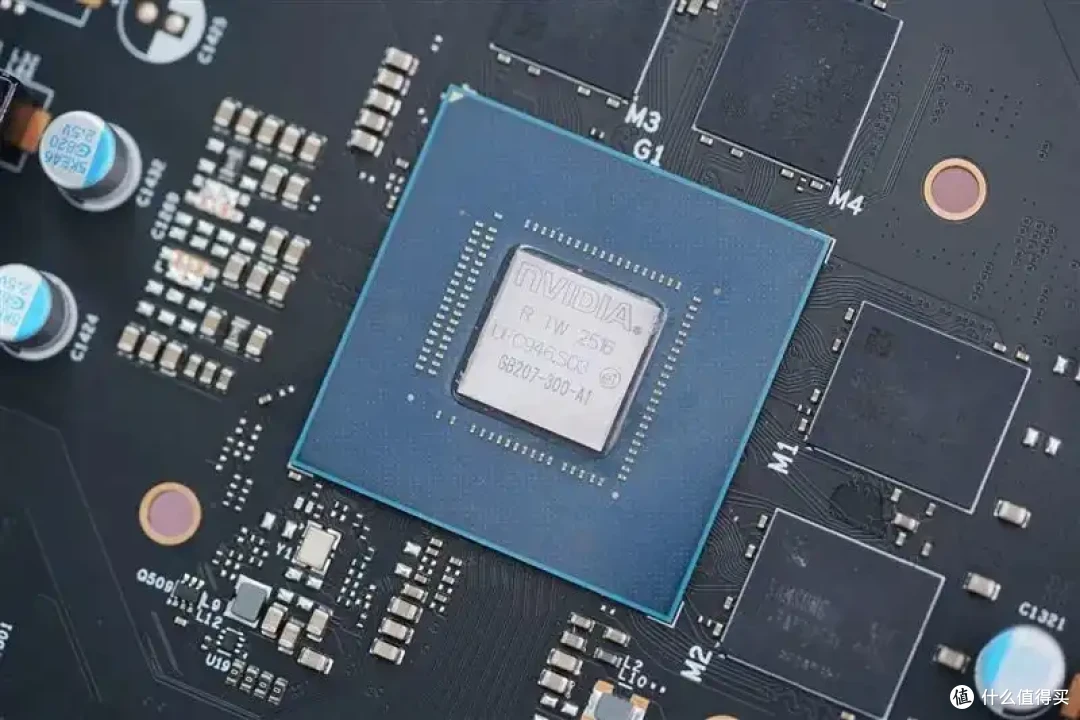 完美替代3050!RTX 5050首发评测:DLSS4/AI/生产力全方面飞跃