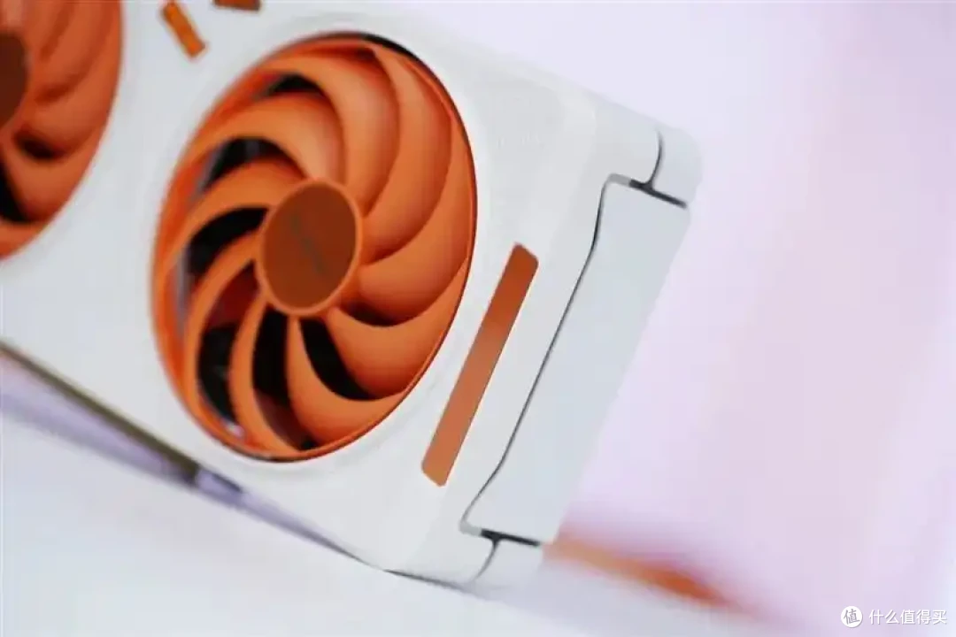 完美替代3050!RTX 5050首发评测:DLSS4/AI/生产力全方面飞跃