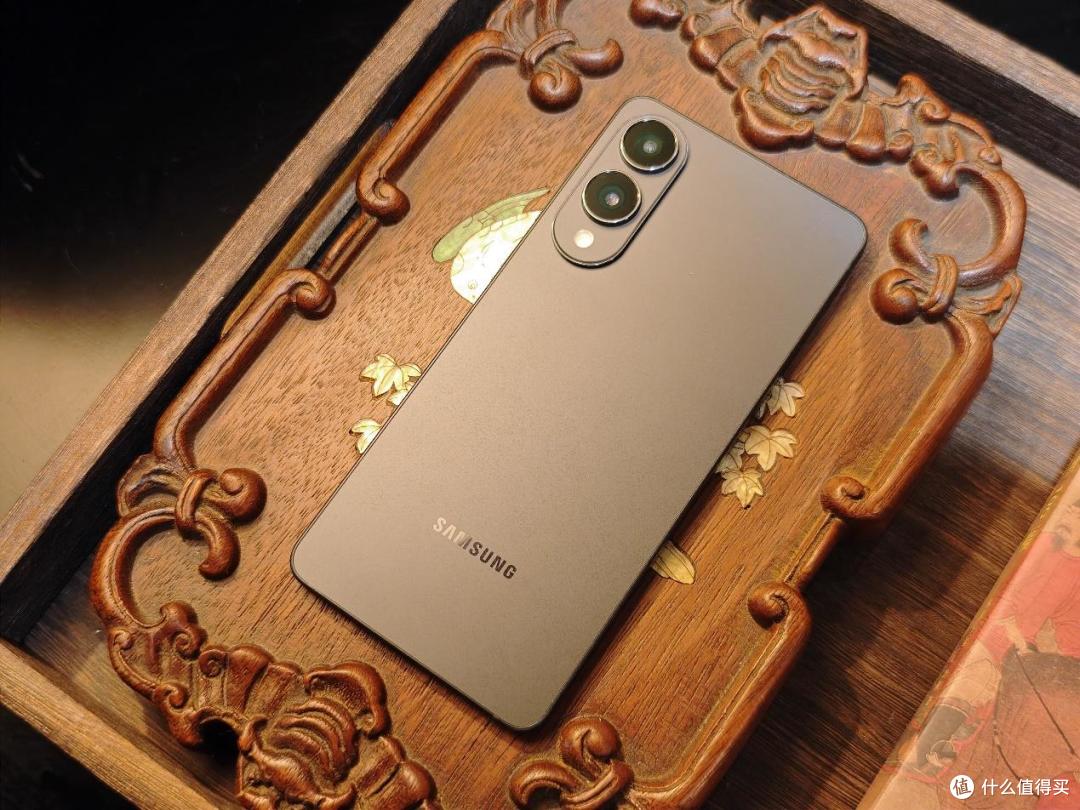 轻薄旗舰也能兼顾全面性能 体验三星Galaxy S25 Edge