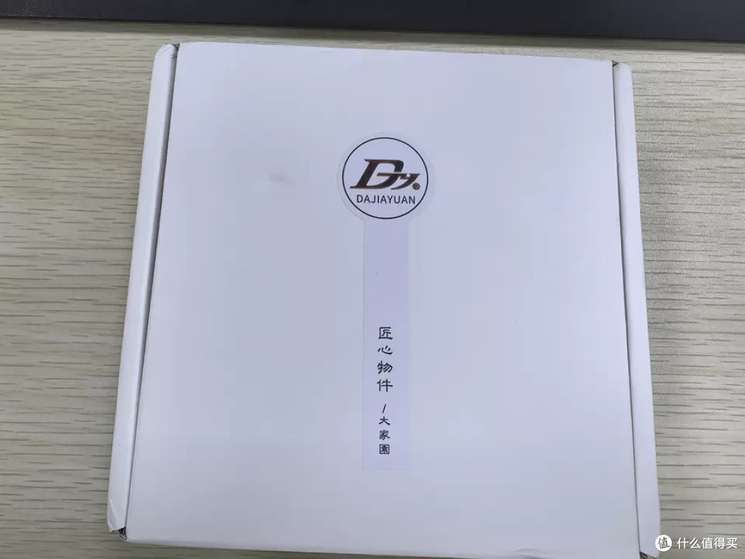 沉香莲花吊坠：一滴“禅意”坠在胸前