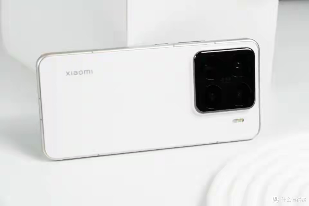 小米16 Pro Max影像被确认：三主摄50Mp+潜望中底，规格也已清晰