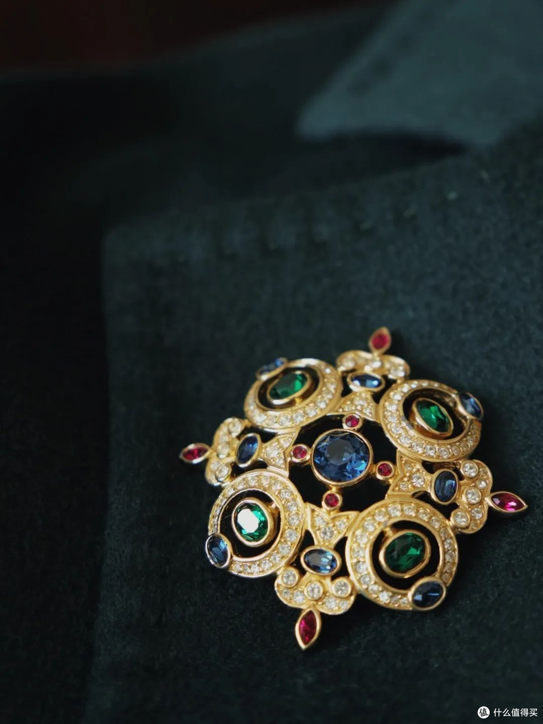 胸针：点亮日常服饰的精致选择_时尚饰品_什么值得买